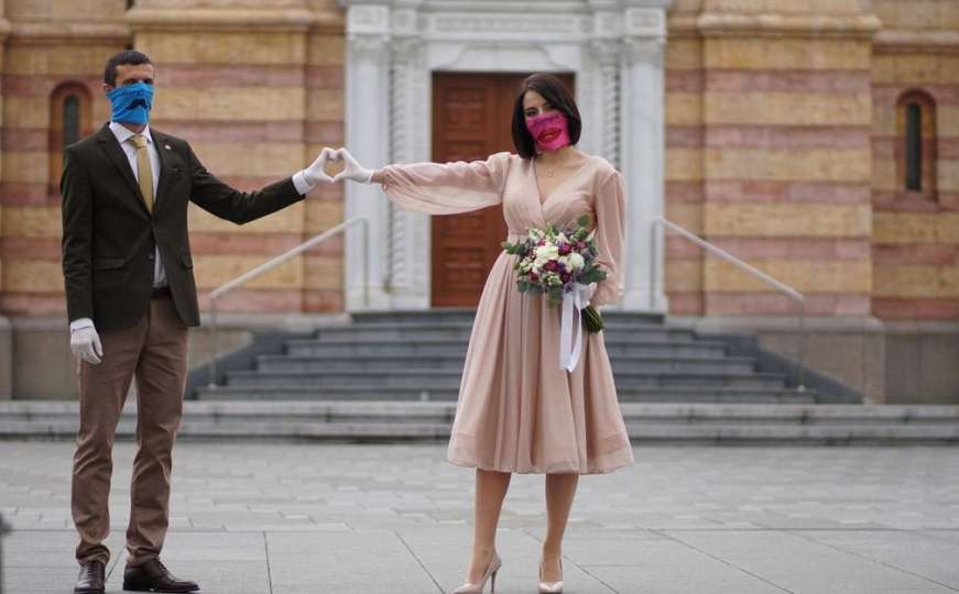 Par iz BiH oduševio regiju: Ovako je izgledalo njihovo vjenčanje u doba korone 
