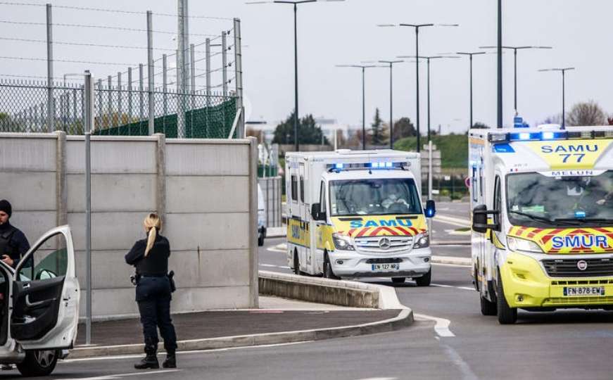 Francuska: Nožem ubio dvije osobe, ranio sedam