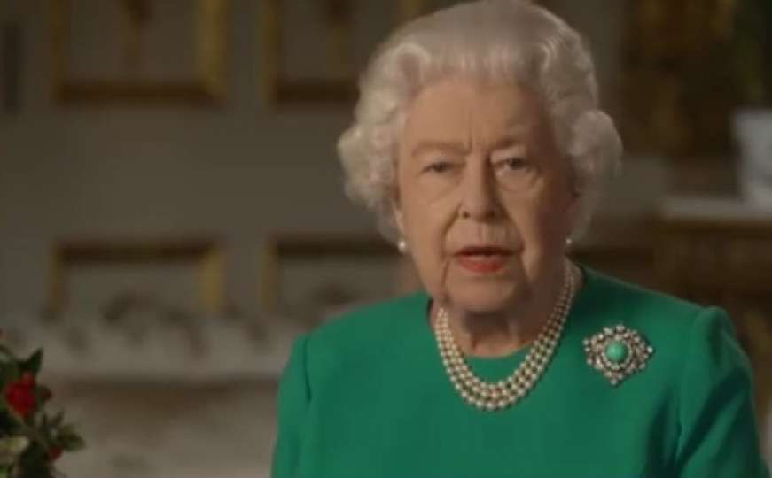 Kraljica se obratila naciji: Nije lako, ali doći će bolji dani
