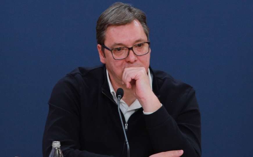Vučić najavio policijski sat od petka do ponedjeljka