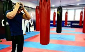 Bosanac Mirza Pramenković, svjetski prvak u kickboxu, redovno vodi online treninge 