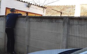 Deda koji je doskočio zabrani kretanja mnoge je nasmijao