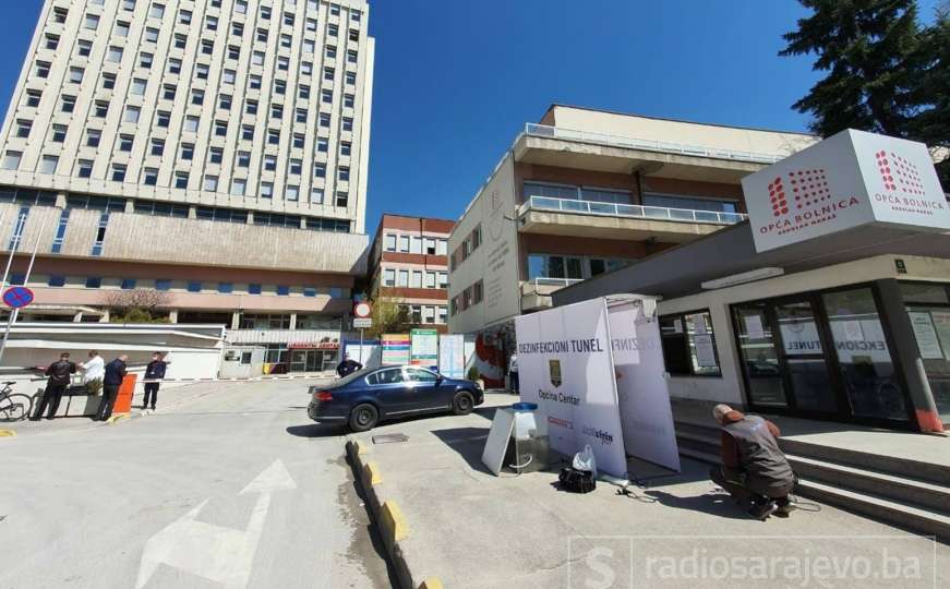 Ispred Opće bolnice i Doma zdravlja na Ilidži postavljeni tuneli za dezinfekciju
