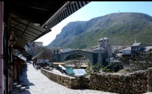 Nove naredbe Kriznog štaba HNK: Zabranjeno kretanje van mjesta prebivališta