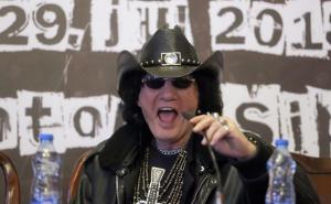 Milić Vukašinović se pohvalio kako prerušen krši mjere zabrane