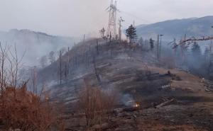 Požar na Rujištu kod Mostara i dalje aktivan: Ugroženi objekti, traže pomoć