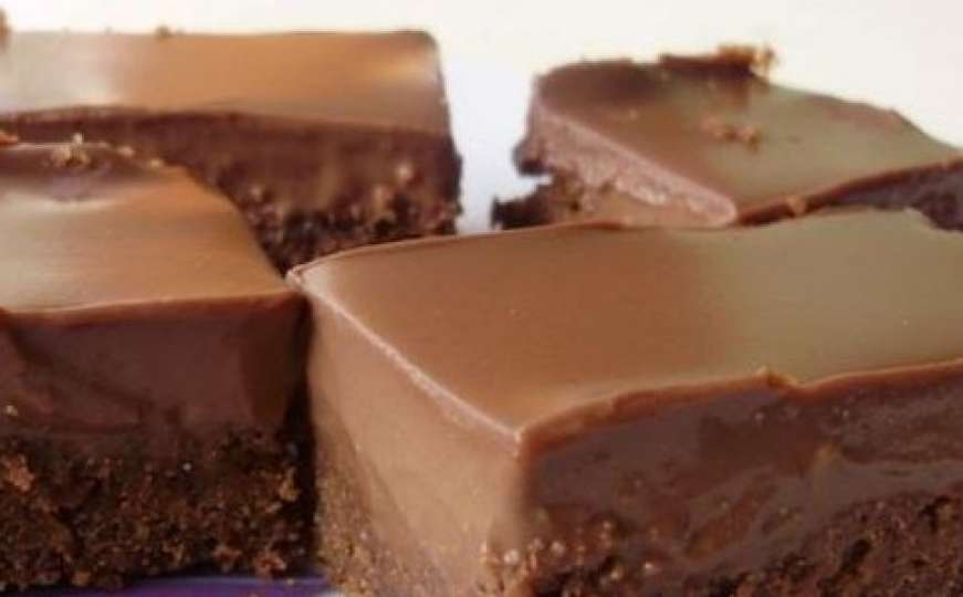 "Mljac mljac kolač": Recept za brzo i jednostavno čudo od čokolade