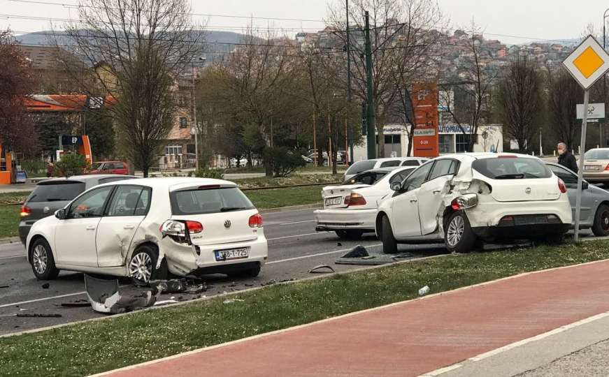 Lančani sudar u Nedžarićima: Učestvovala četiri vozila 