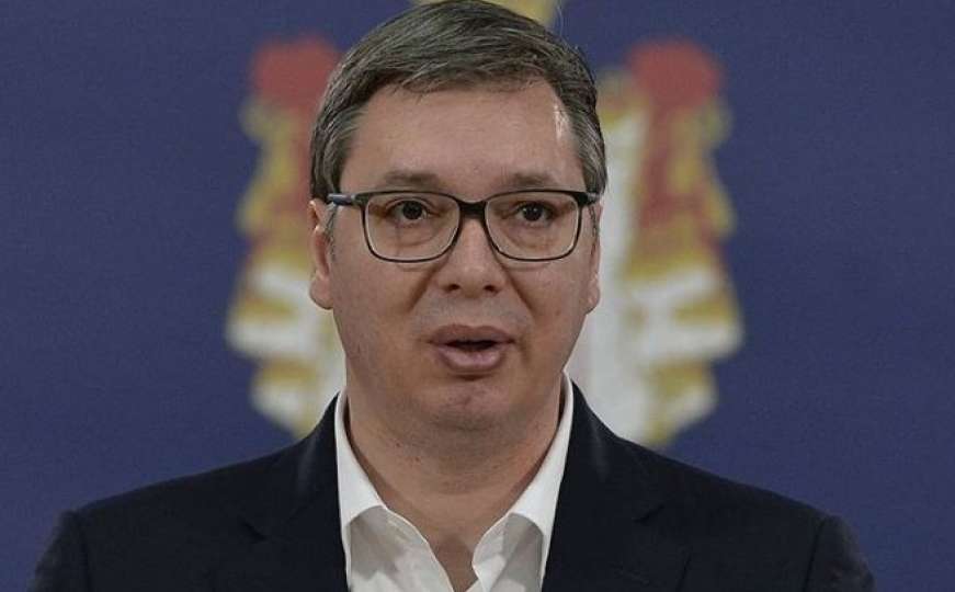 Vučić o otvaranju frizerskih salona, kafića i promjeni policijskog sata