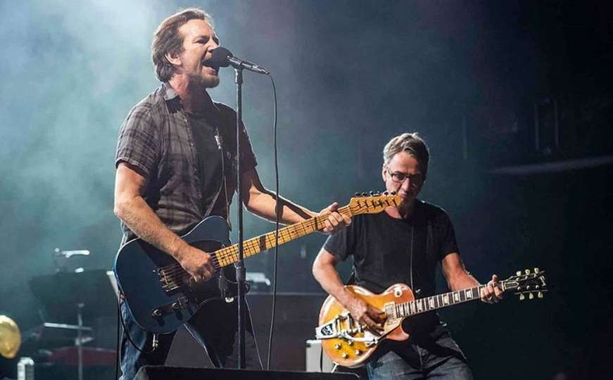 Pearl Jam - Retrograde