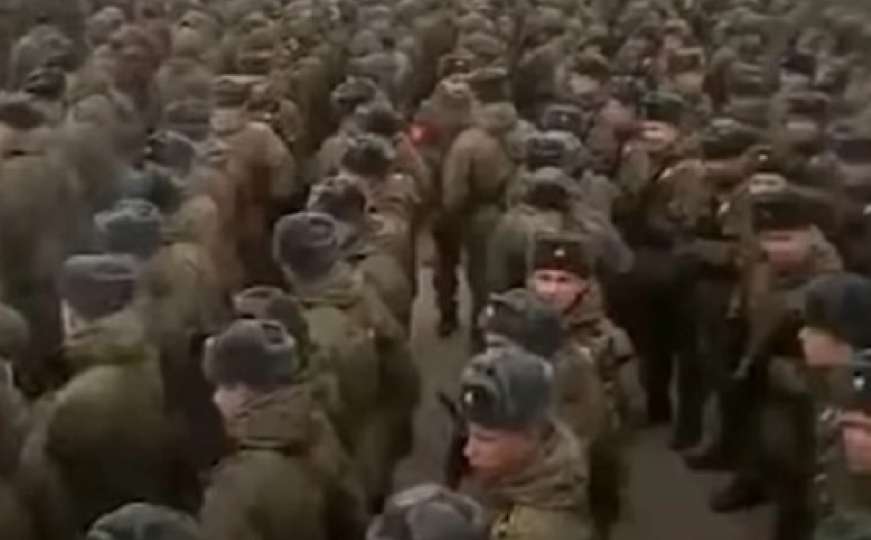 Na hiljade ruskih vojnika u karantinu nakon što su bili na probi parade bez maski