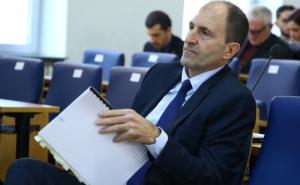 Premijer Nenadić tvrdi: Sa uštedama ćemo početi od sebe