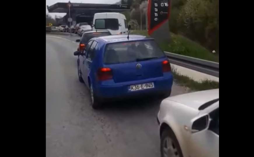 Nije granični prijelaz nego kolona na bh. pumpi zbog nezapamćeno niske cijene goriva