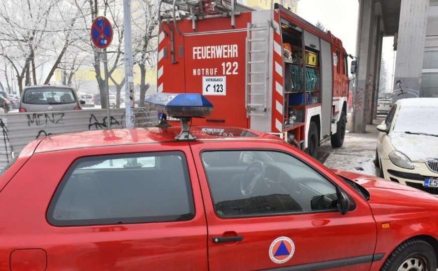 U Sarajevu jutros izgorio Audi stranih registarskih oznaka