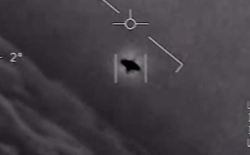 Pentagon objavio snimke UFO-a koje su snimili mornarički avioni