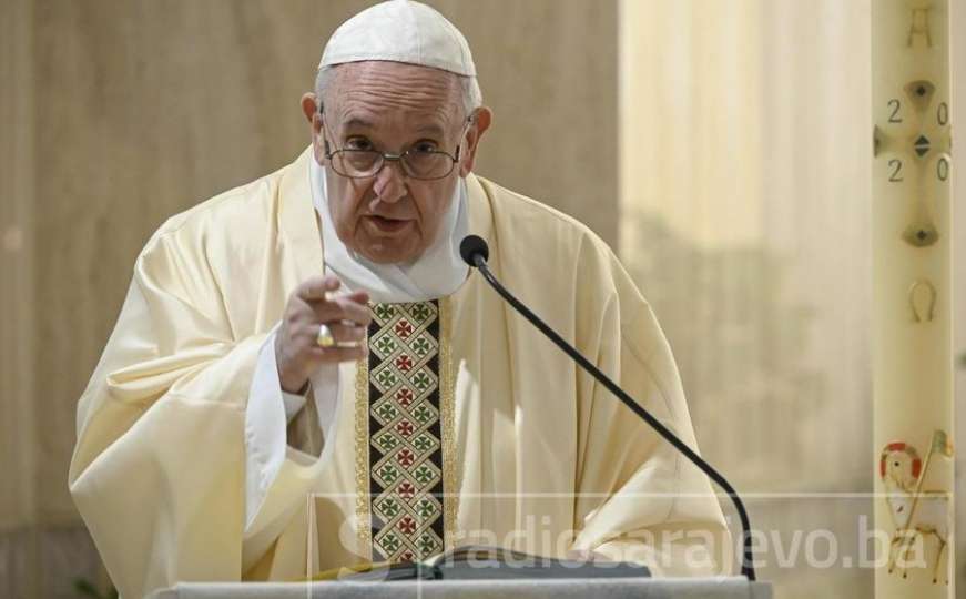 Papa Franjo: Pridržavajte se pravila dok se ublažavaju mjere