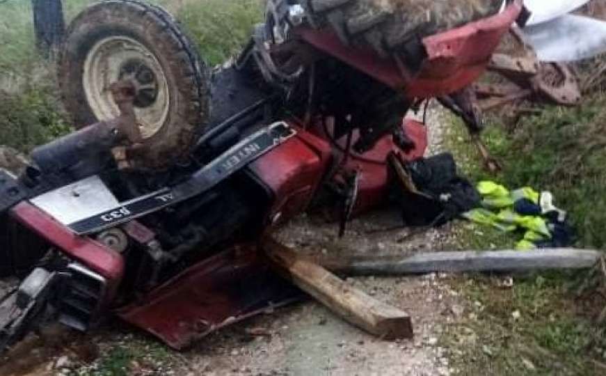 BiH: Prevrnuo se traktor, muškarac poginuo
