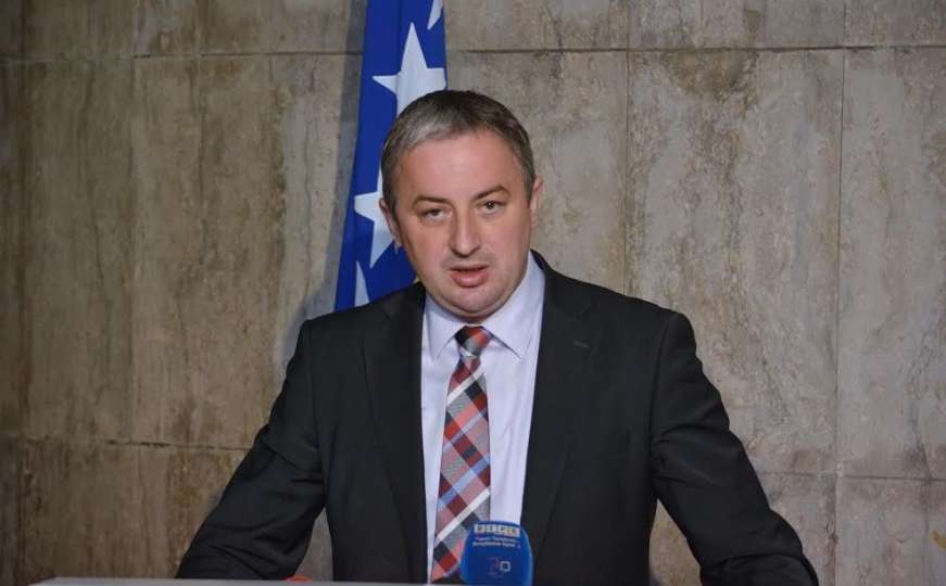 Borenović uputio zahtjev: Zatražena smjena ministra Košarca
