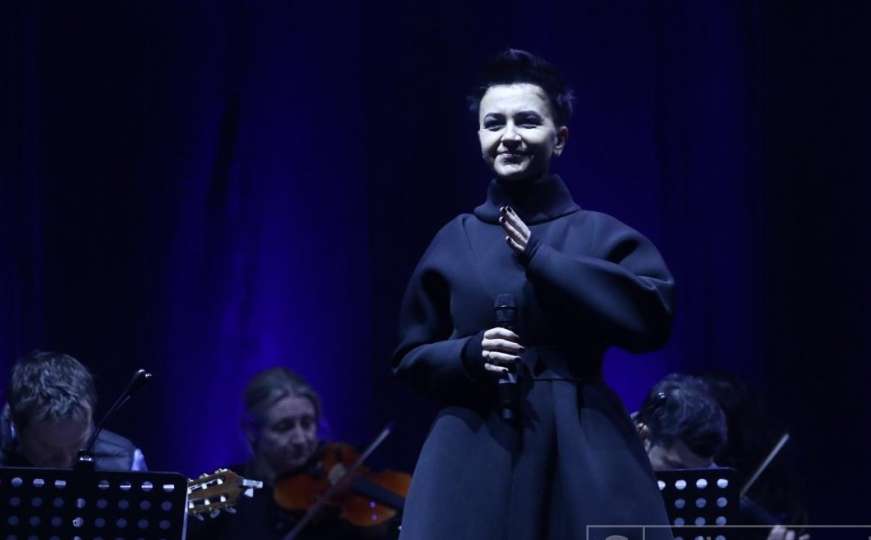 Amira Medunjanin pjeva za cijelu Europu u praznoj sarajevskoj Vijećnici