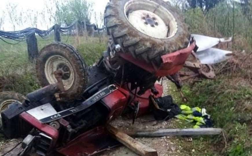 Još jedan smrtni slučaj u BiH: Poginuo u prevrtanju traktora