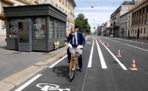 Vlada časti: Građani će dobiti po 500 eura da kupe novi bicikl