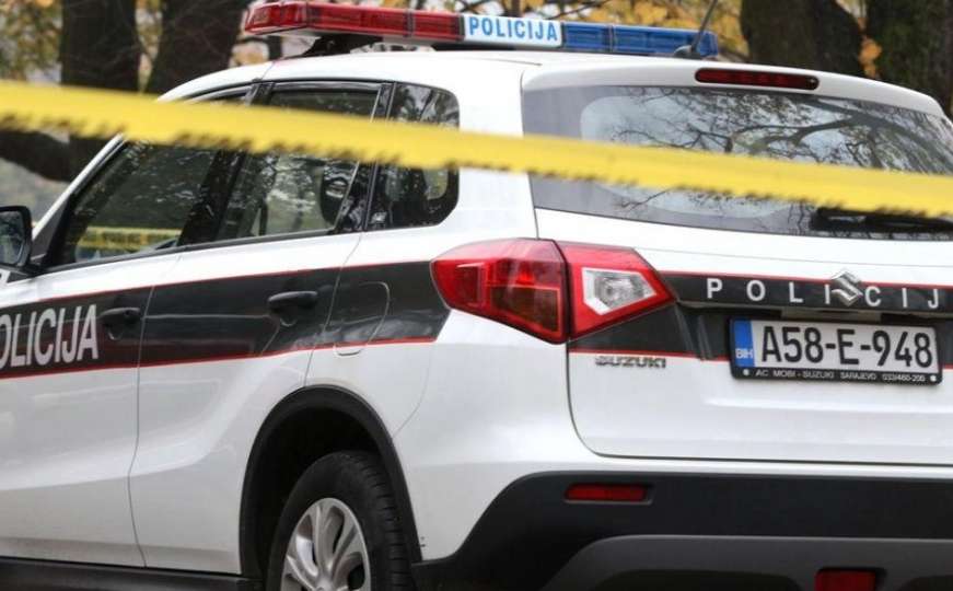 Tragedija u BiH: U saobraćajnoj nesreći poginuo mladić, drugi teško povrijeđen