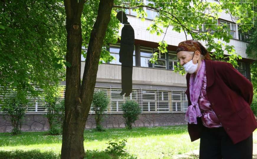 Sjećanje na žrtve ustaških zločina: U Sarajevu postavljene obješene lutke