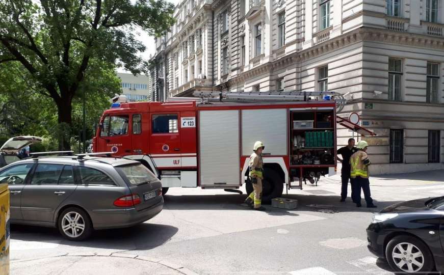 Zapalilo se vozilo u centru Sarajeva