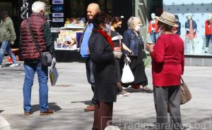 Naučnici: Govor je možda vrlo značajan način širenja virusa?!