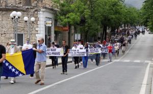 I Mostarci izašli na protest: Sudbina ovoga grada je u rukama šake ljudi