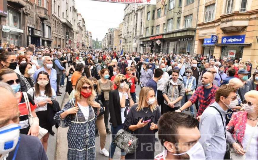 Regionalni mediji danas o Sarajevu: Misa, antifašisti i napeta situacija