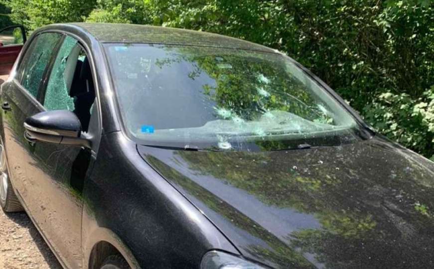 Objavljene fotografije automobila u kojem je ubijen Slaviša Ćulum
