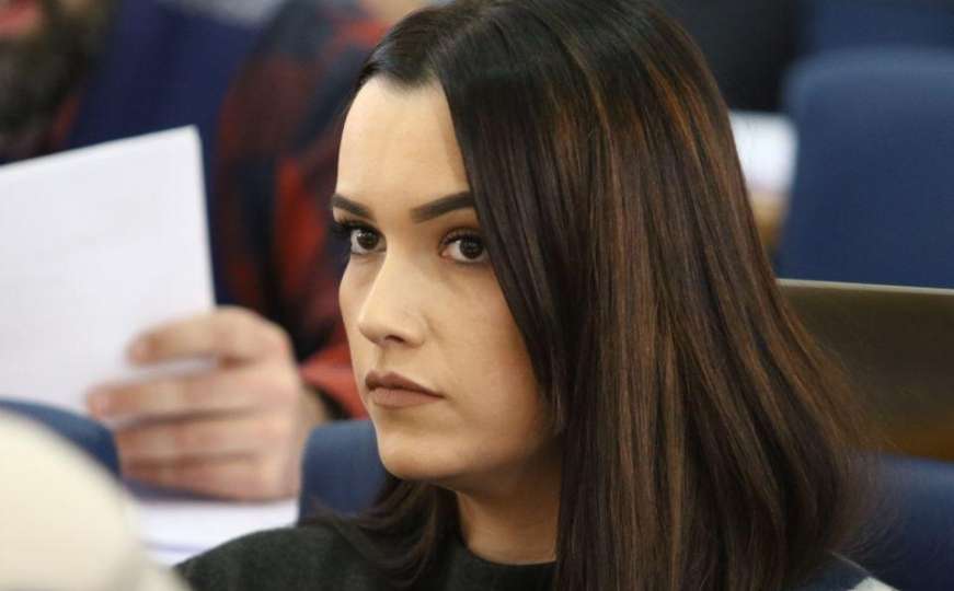 Arijana Memić tužiteljici Sarajlija: Ne znam šta vam je smiješno sve vrijeme