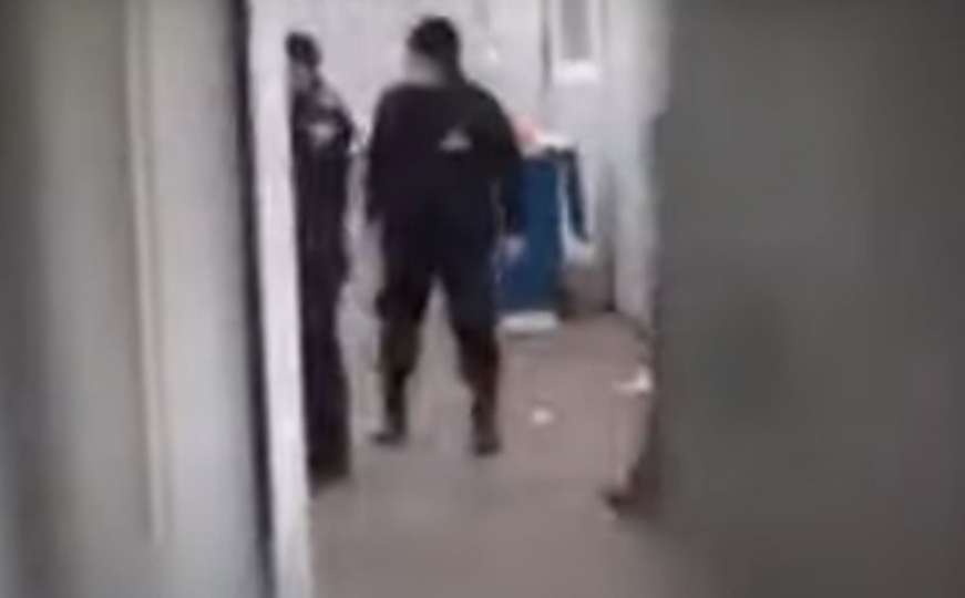 Pogledajte video policijske torture nad migrantima u Velikoj Kladuši 