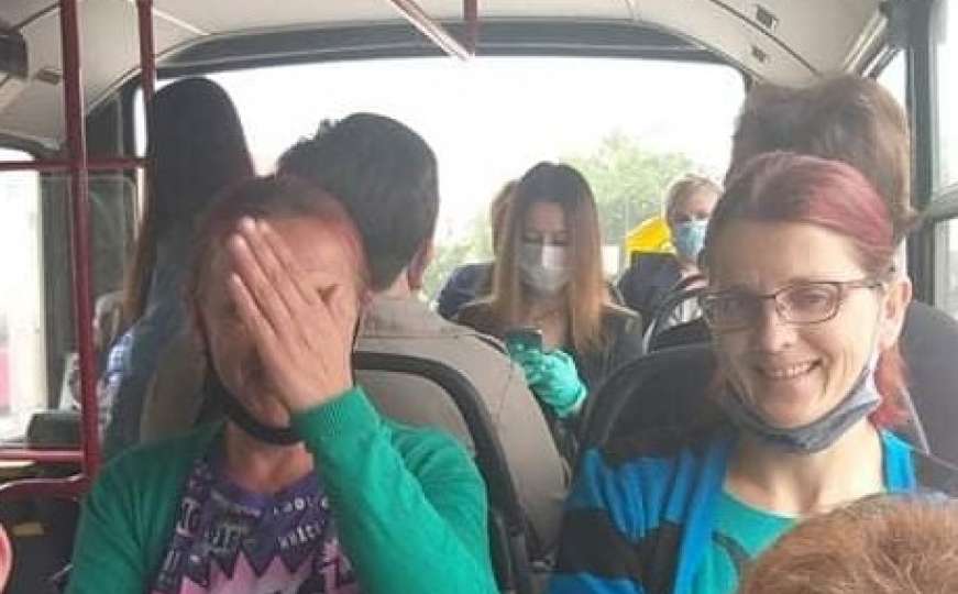 Ne poštuje se distanca: Pogledajte prizore iz autobusa u Sarajevu