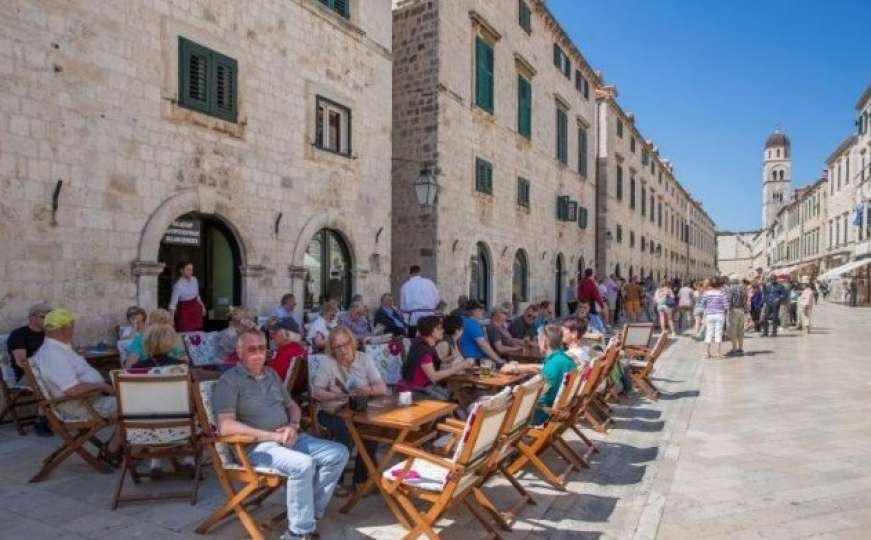 Pogledajte koliko u kafiću u Dubrovniku koštaju sok i kafa