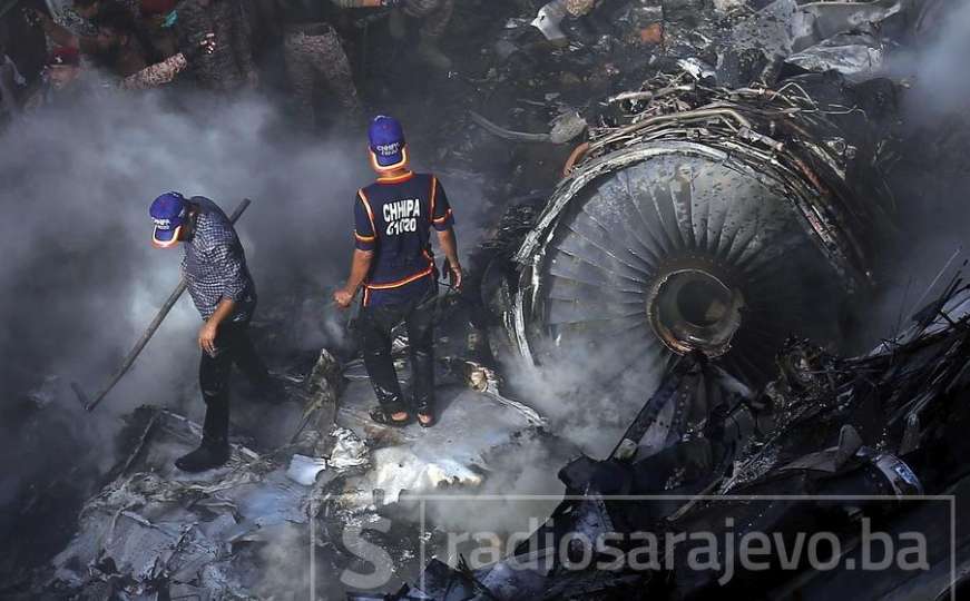 Dvije osobe preživjele u padu pakistanskog aviona: Poginulo 97 putnika 