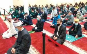 Bajram-namaz u više od 200 džamija i mesdžida u USK: Centralna svečanost u Bihaću