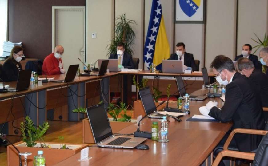 Vijeće ministara: BiH otvara aerodrome i granicu prema susjedima