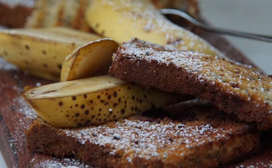 Nemoguće mu je odoljeti: Spremite čokoladni banana hljeb za samo 10 minuta