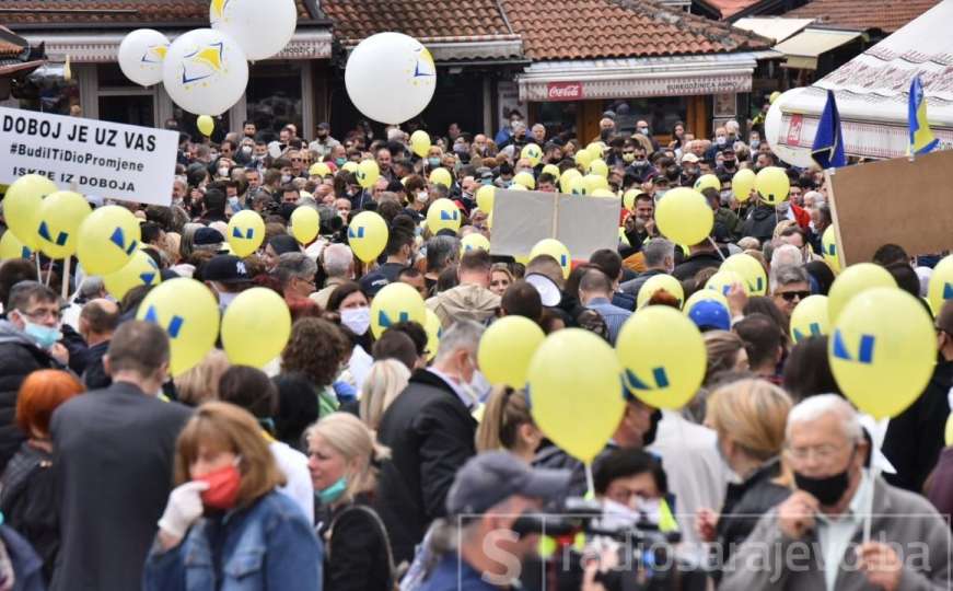 Protestna šetnja u Sarajevu: Pet je do 12, dosta je bilo šutnje