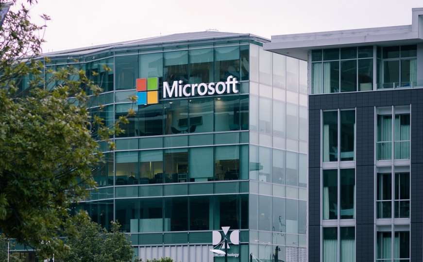 Microsoft otpušta novinare, zamijenit će ih robotima