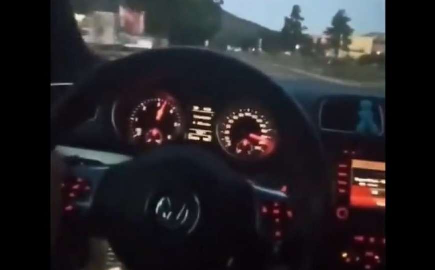 Mostar: Priveden mladić koji je vozio 200 km/h po gradu, objavljen i snimak