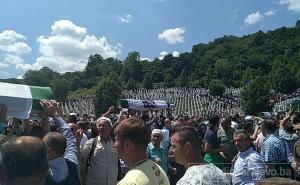 Porodice četiri žrtve genocida u Srebrenici odustale od ukopa