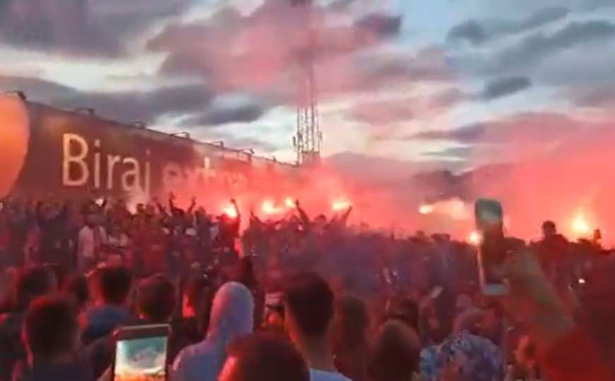 Koševo večeras gori: Navijači Sarajeva napravili istinski spektakl