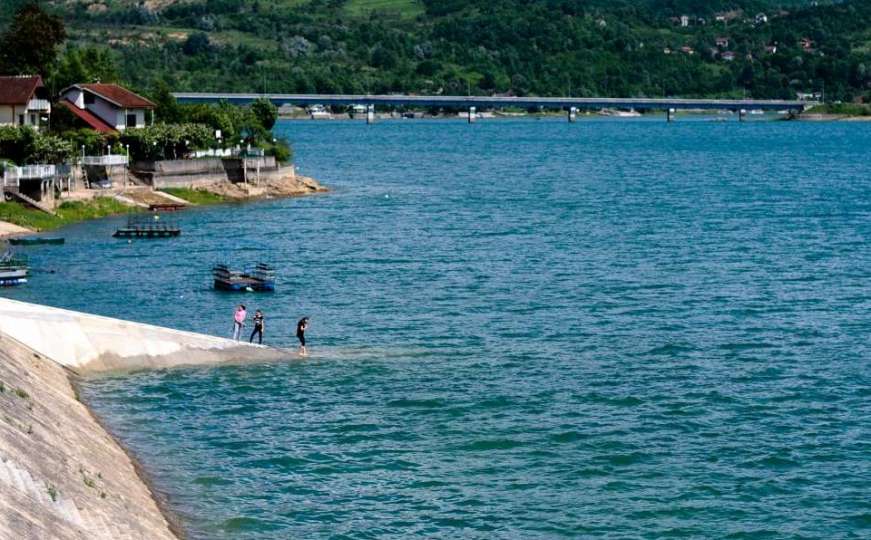 Obale Jablaničkog jezera puste: Uskoro očekuju posjetioce