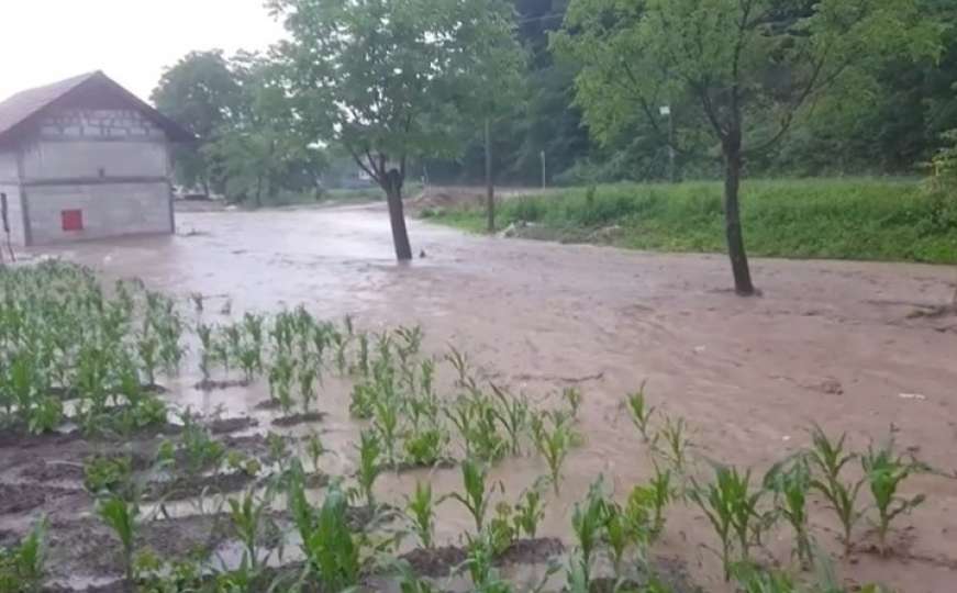 Kiša i poplave u Tuzlanskom kantonu: Gračanica, Lukavac i Srebrenik najgore pogođeni