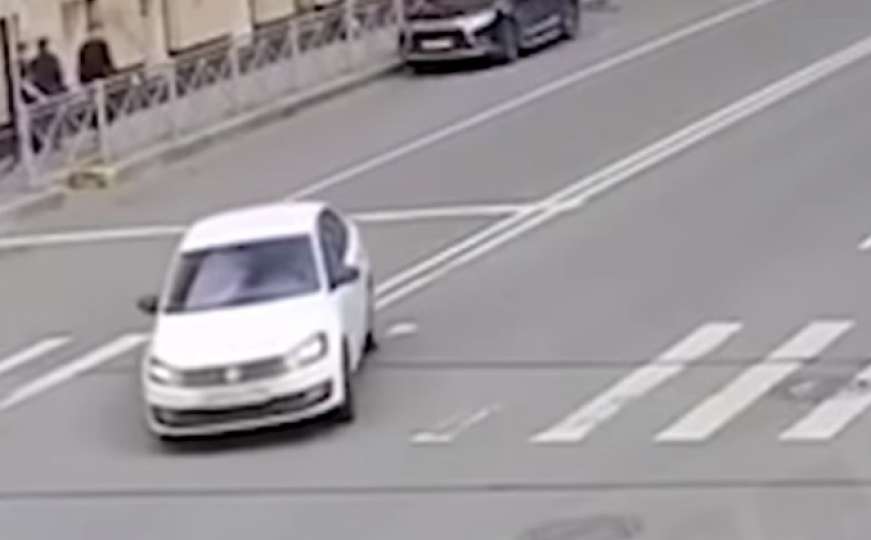 Uznemirujući snimak: Taksista poginuo u sudaru s Ferrarijem