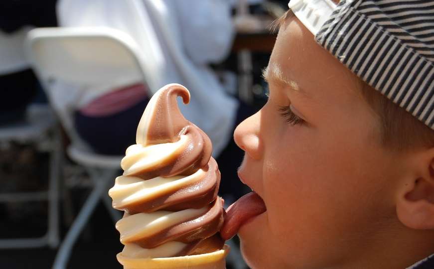 Stiže ljeto: 4 stvari trebate znati prije nego što date djetetu sladoled