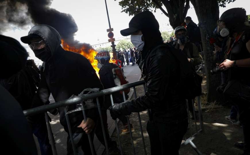 Neredi u Francuskoj tokom protesta zdravstvenih radnika